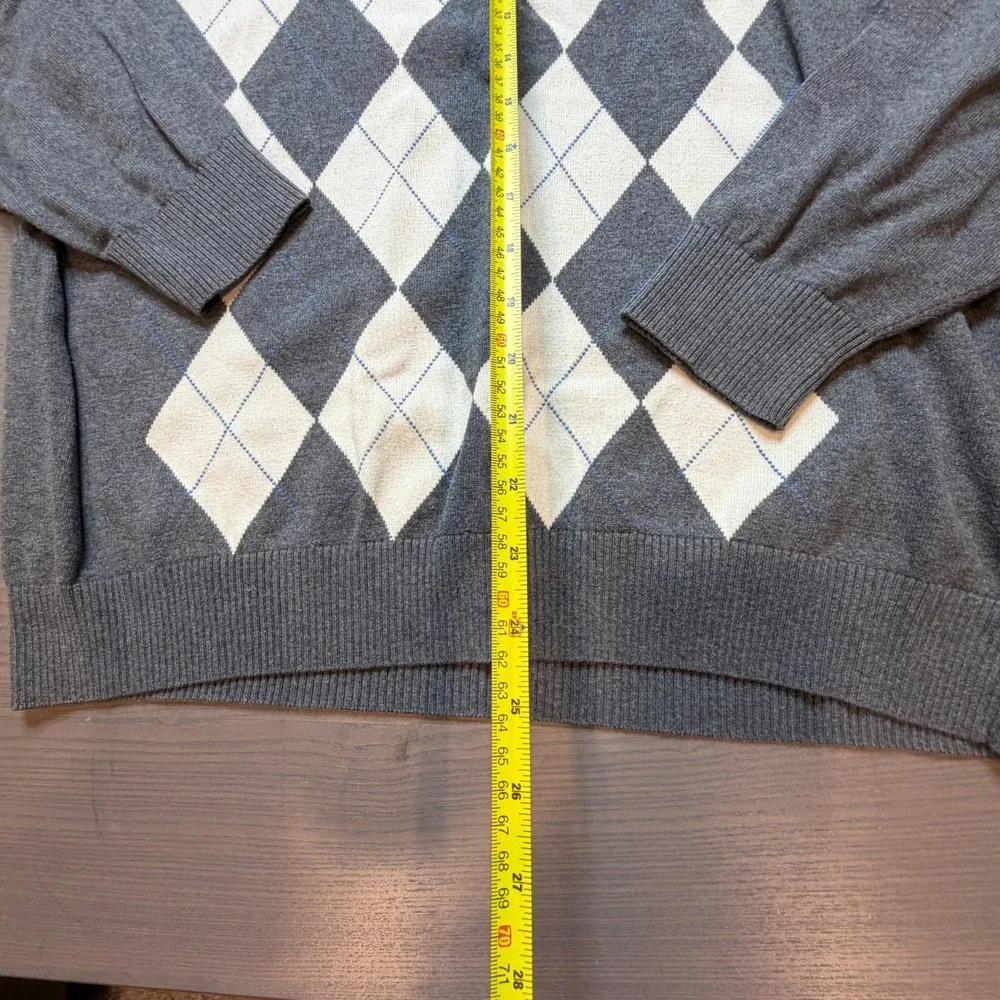TOMMY HILFIGER Sweater Men XL V Neck Argyle Gray & White‎ Cotton